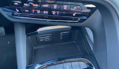 buick envision 2021 front usb